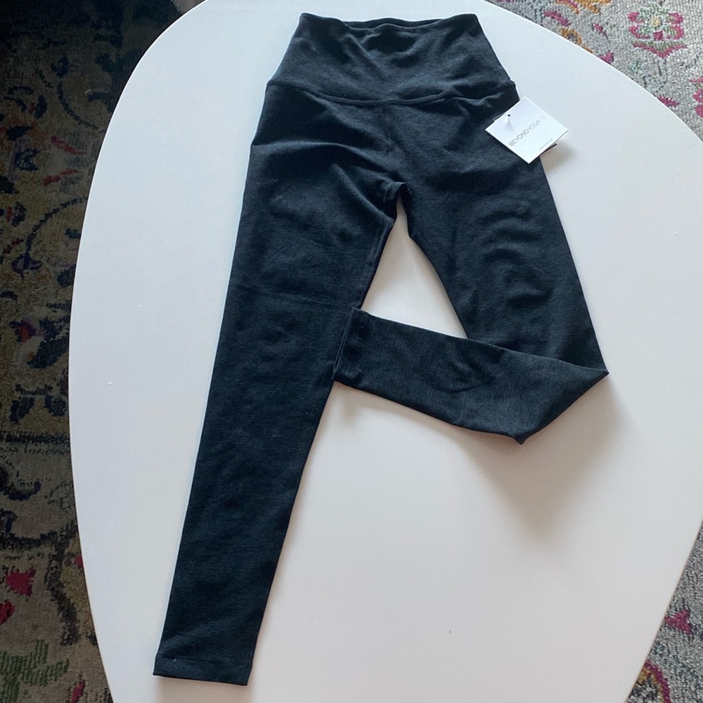 Beyond Yoga Small black leggings